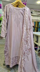 Elegant embroidered lawn 3-piece suit by Fashion Street, featuring detailed embroidery on top, matching dupatta and pants.
