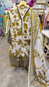 Elegant floral printed 3-piece suit by Fashion Street, featuring a stylish top, matching trousers, and a coordinated dupatta.