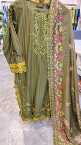 Elegant embroidered lawn 3-piece suit by Fashion Street featuring intricate designs and lightweight fabric for stylish comfort.