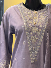 Elegant 3 Piece Embroidered Lawn Suit