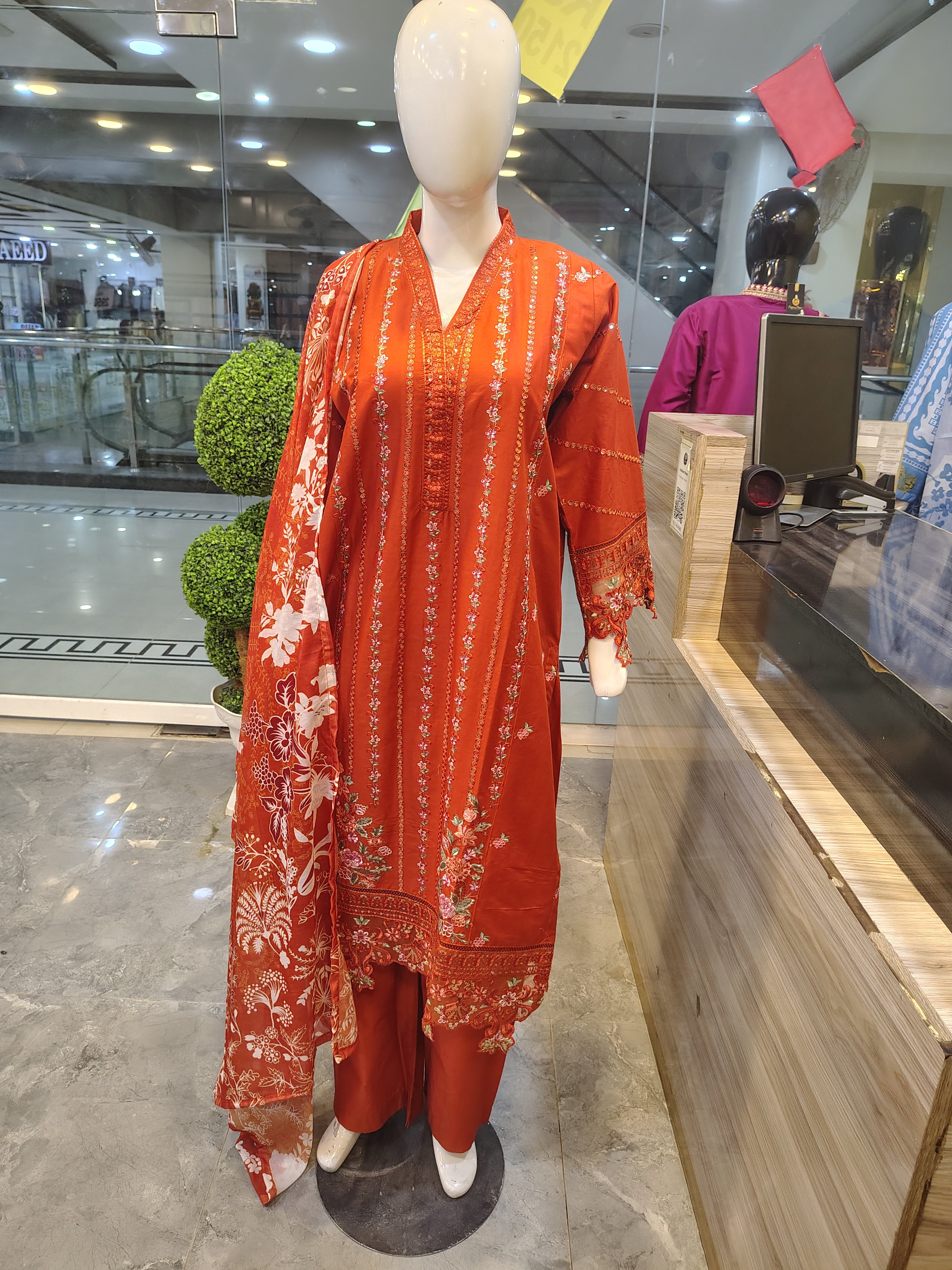 Elegant Lawn Embroidered 3-Piece Suit