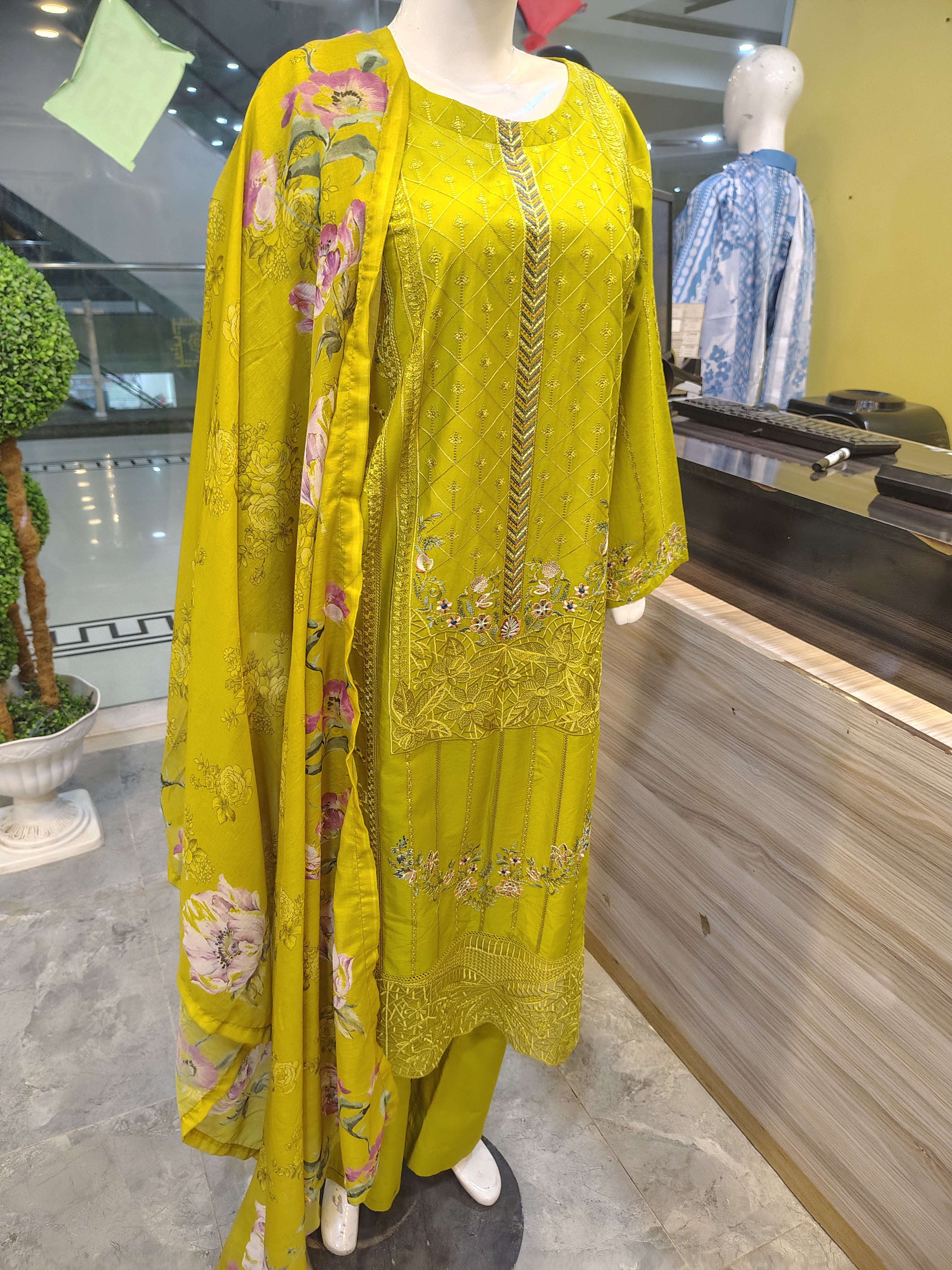 Premium 3 Piece Embroidered Lawn Suit