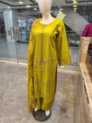 Premium 3 Piece Embroidered Lawn Suit