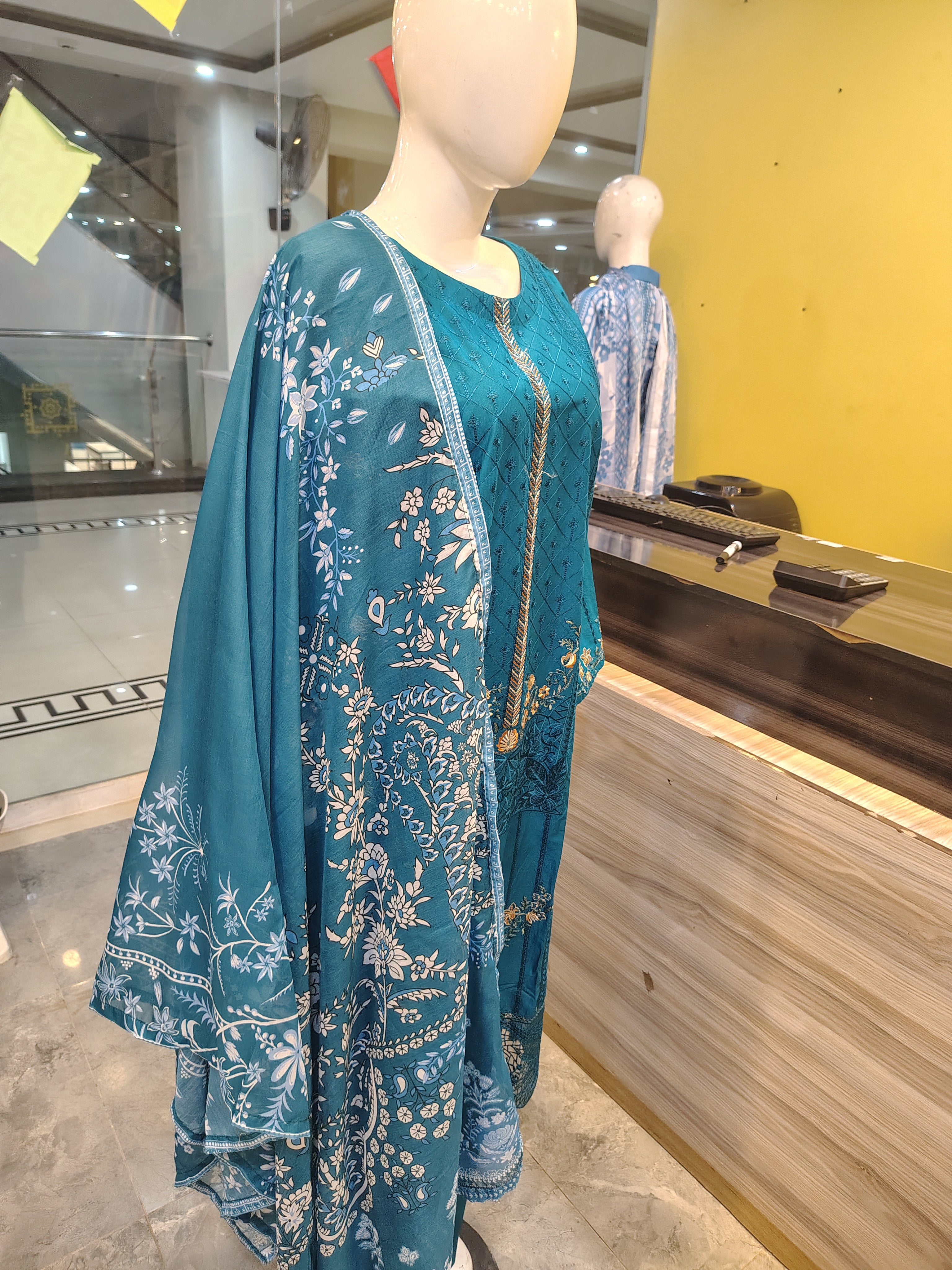 Luxury Embroidered 3 Piece Lawn Suit