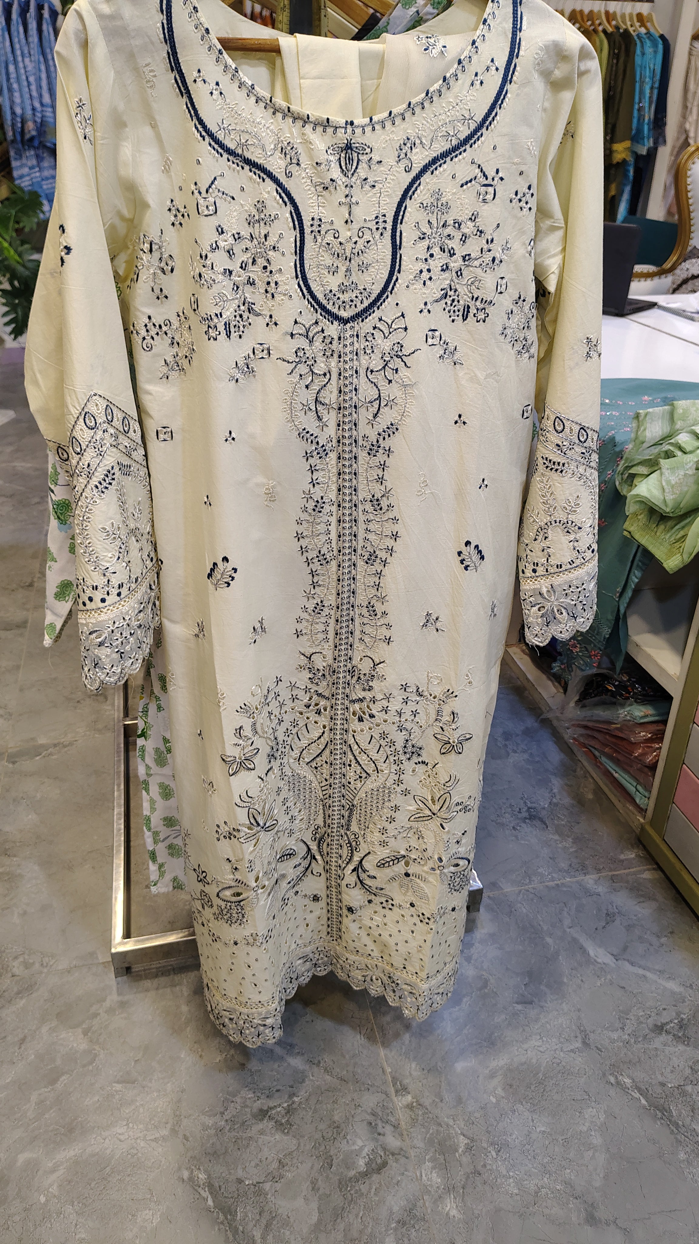 Off-White 3 Piece Embroidered Lawn Suit