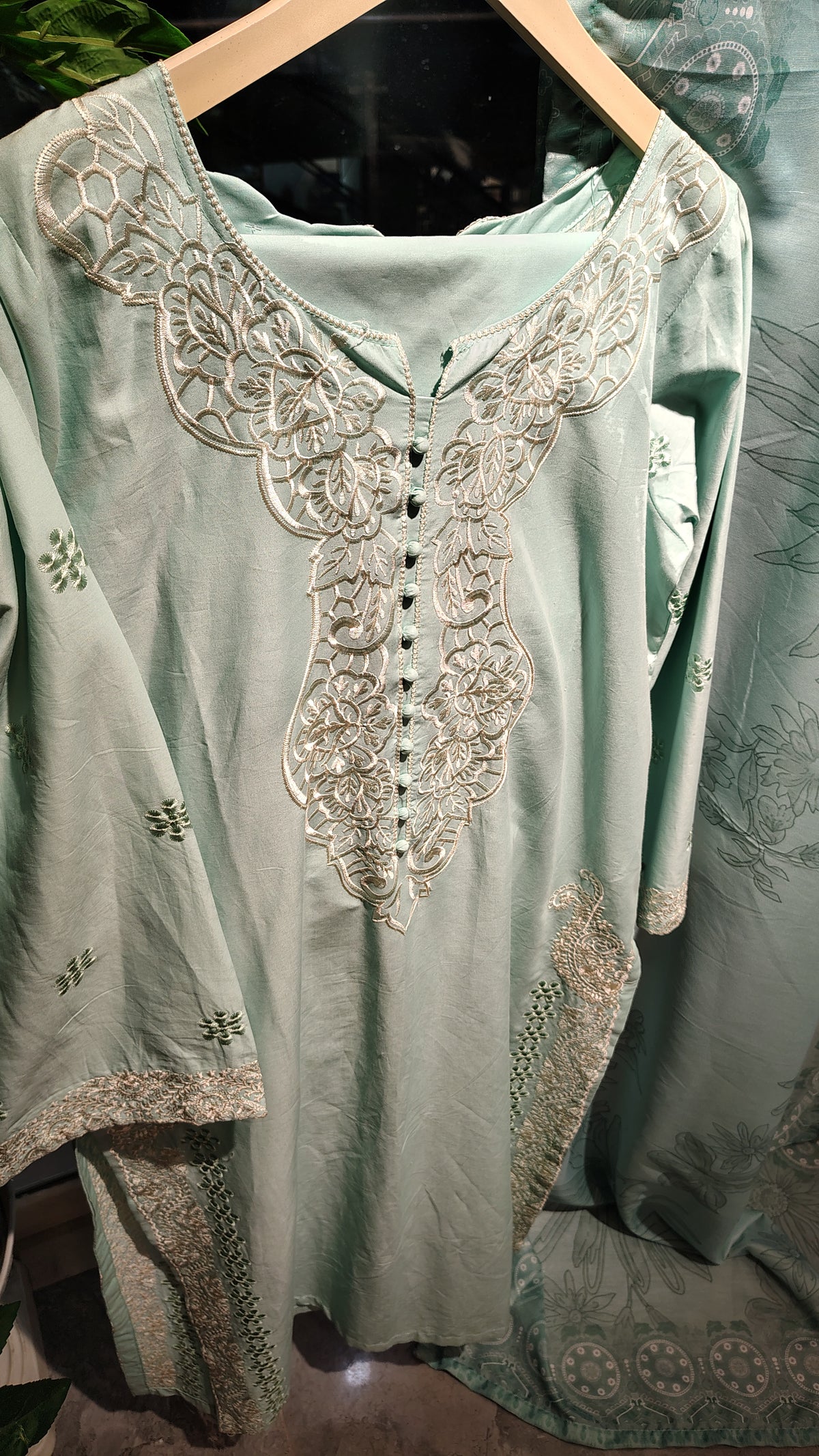 Elegant Embroidered Lawn 3 Piece Suit