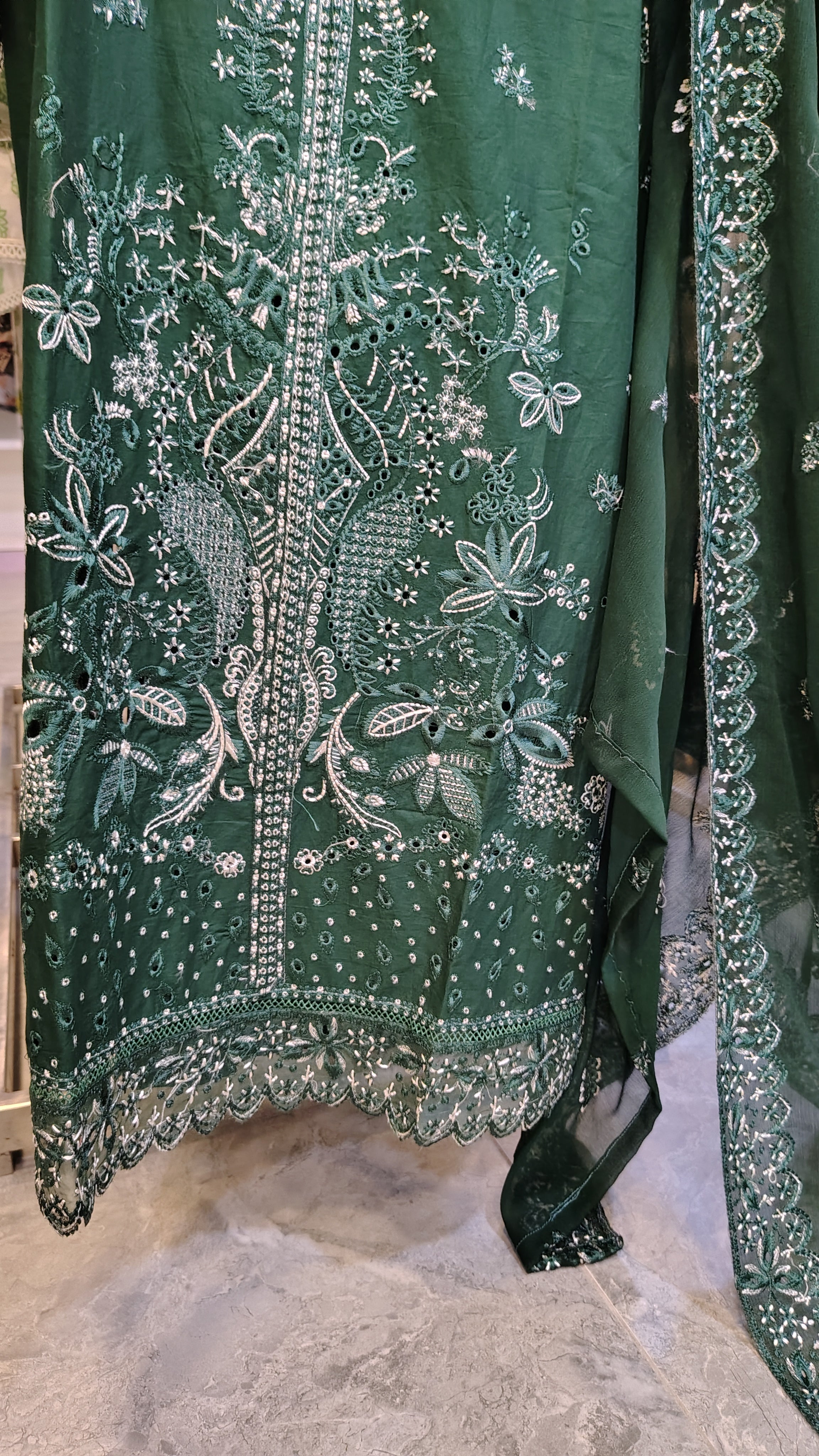 Elegant Dark Green Embroidered Lawn 3 Piece Suit