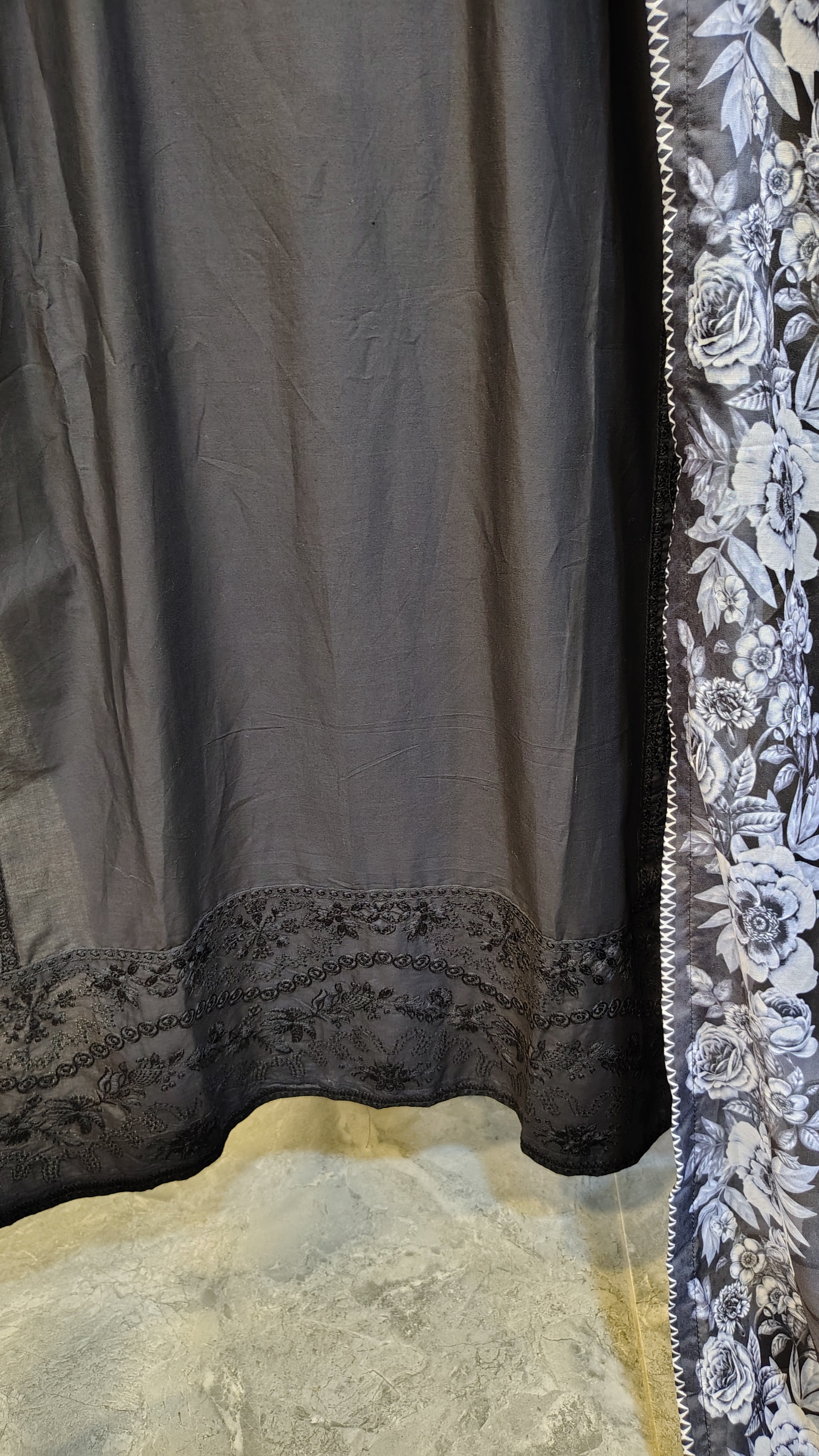 Elegant Black Embroidered Lawn 3 Piece Suit