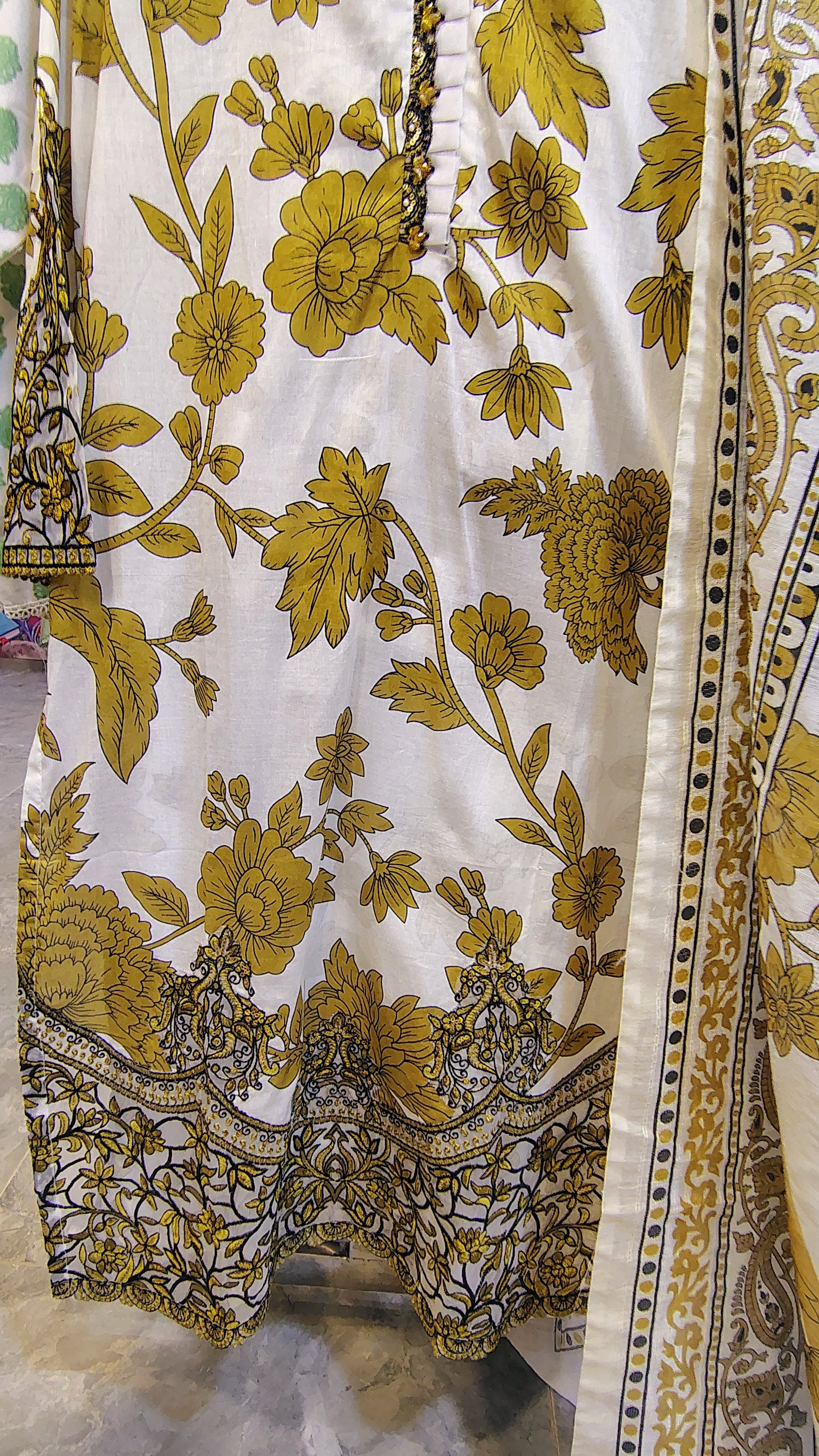 Elegant Floral Printed 3-Piece Suit