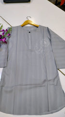 Elegant  Embroidered Lawn Kurta
