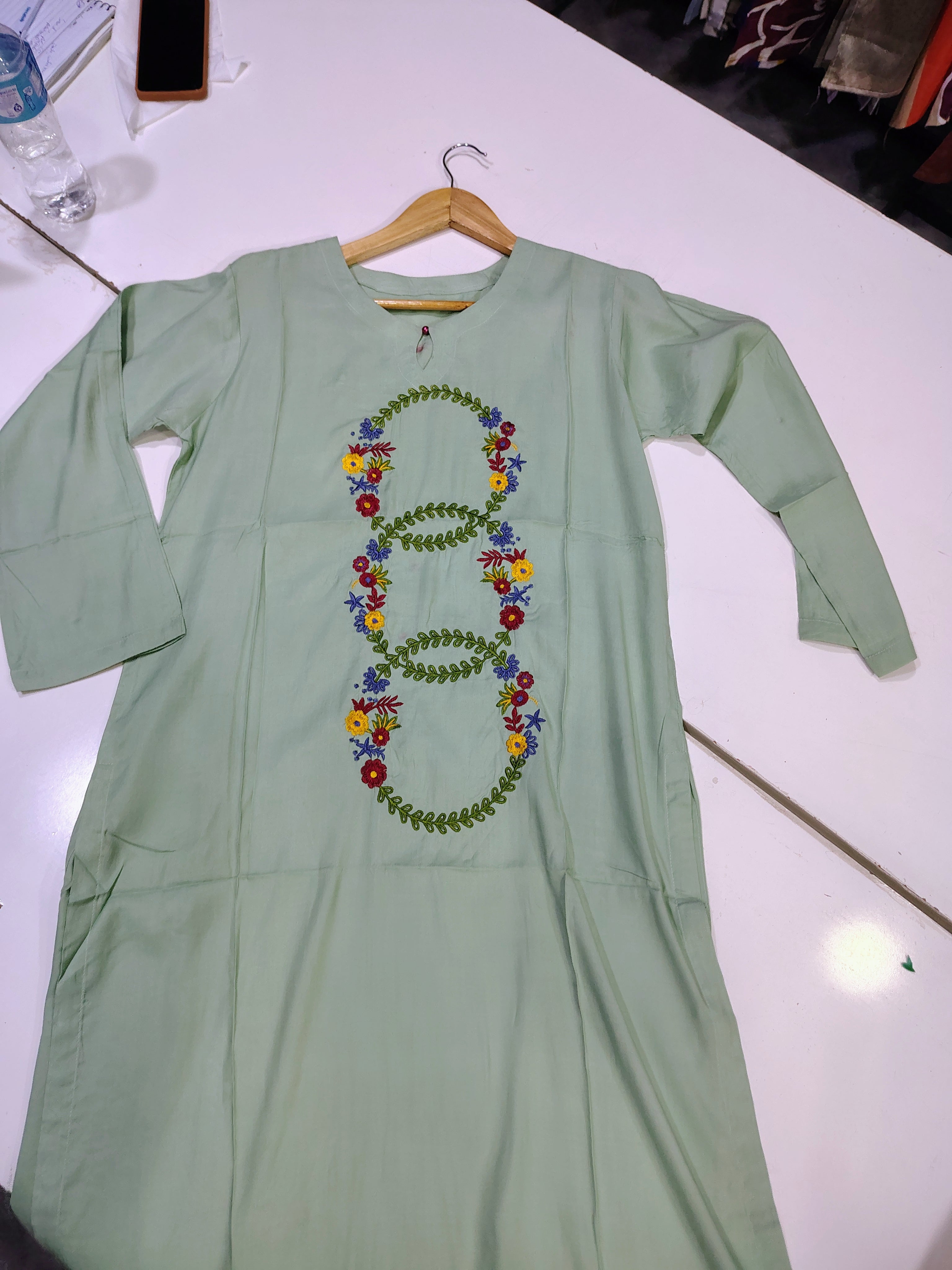 Elegant Embroidered Lawn Kurta