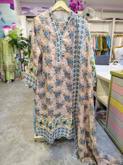 Elegant floral printed 3-piece lawn suit by Fashion Street, featuring intricate designs and vibrant colors.