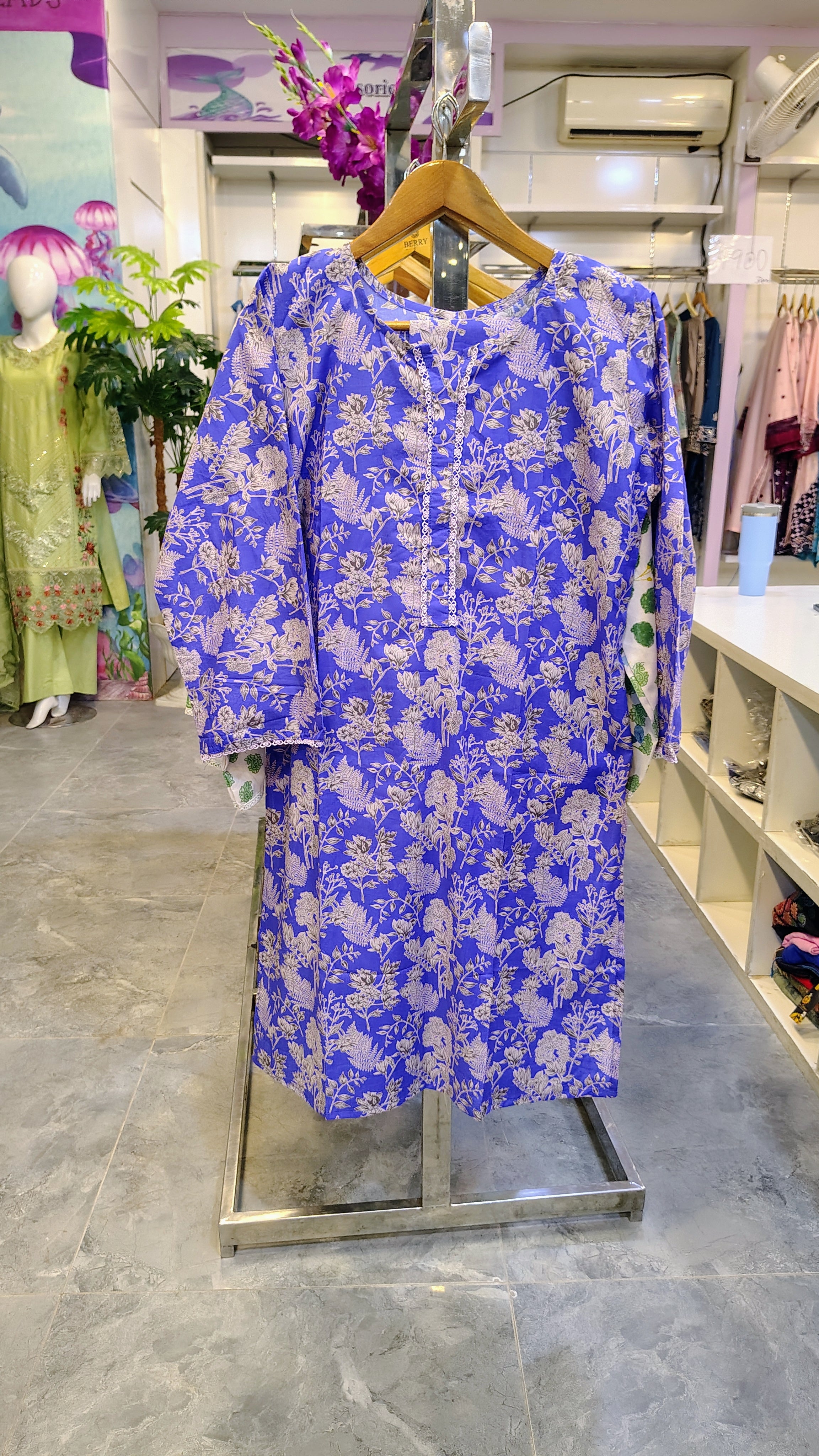 ✨ Floral Charm Lawn Suit ✨