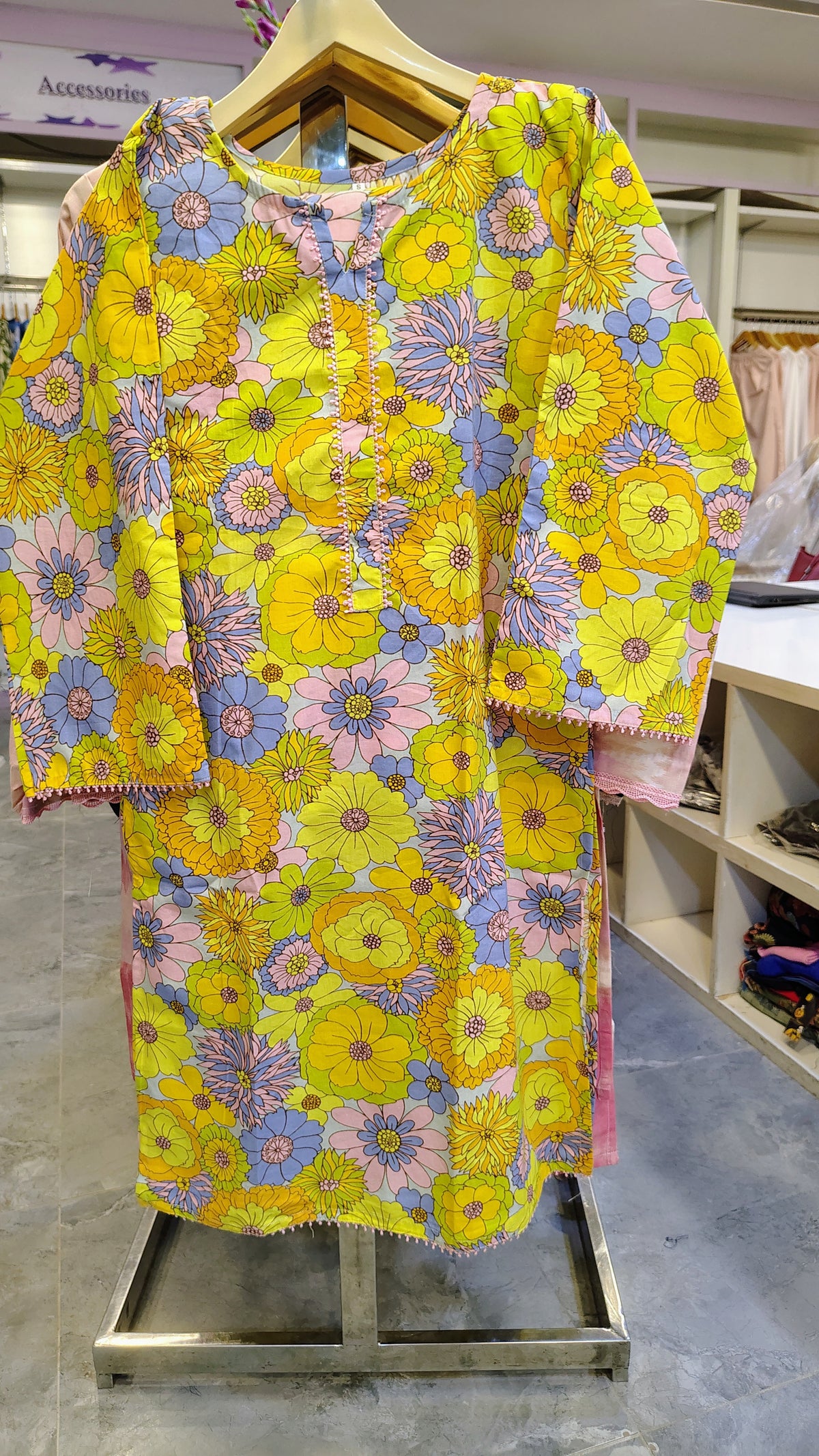 🌼 Sunshine Floral Lawn Suit 🌼